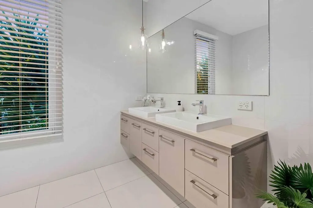 Redcliffe Cbd Family Beach House 度假居